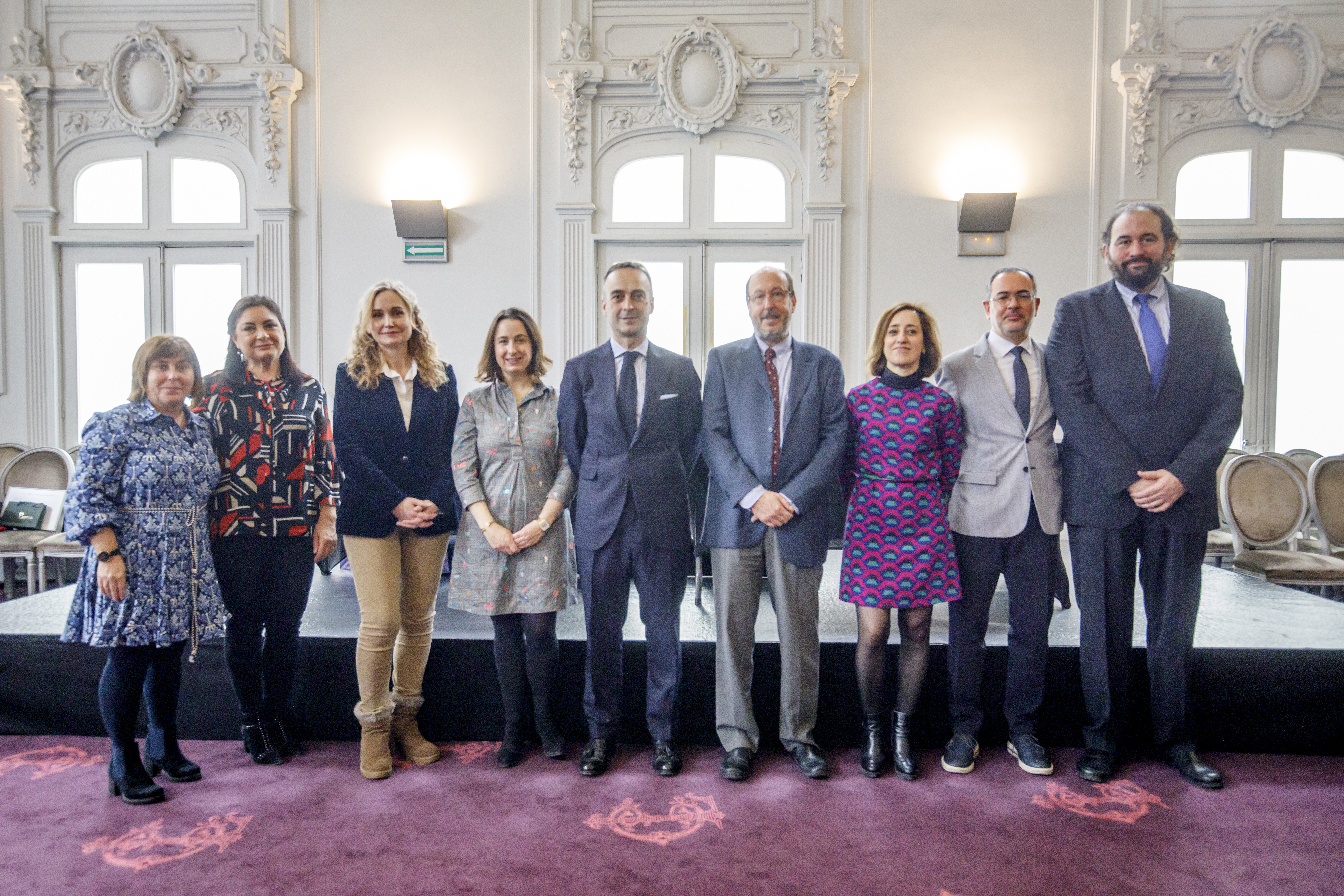 ACTO DE TOMA DE POSESIÓN Y ENTREGA DE MEDALLAS Y DIPLOMAS CONMEMORATIVOS DE EJERCICIO PROFESIONAL